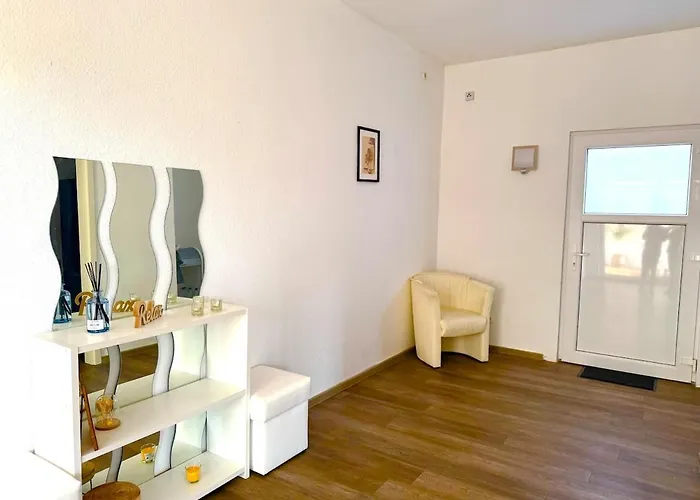 Apartman Cozy Living In With Chesterfield Flair